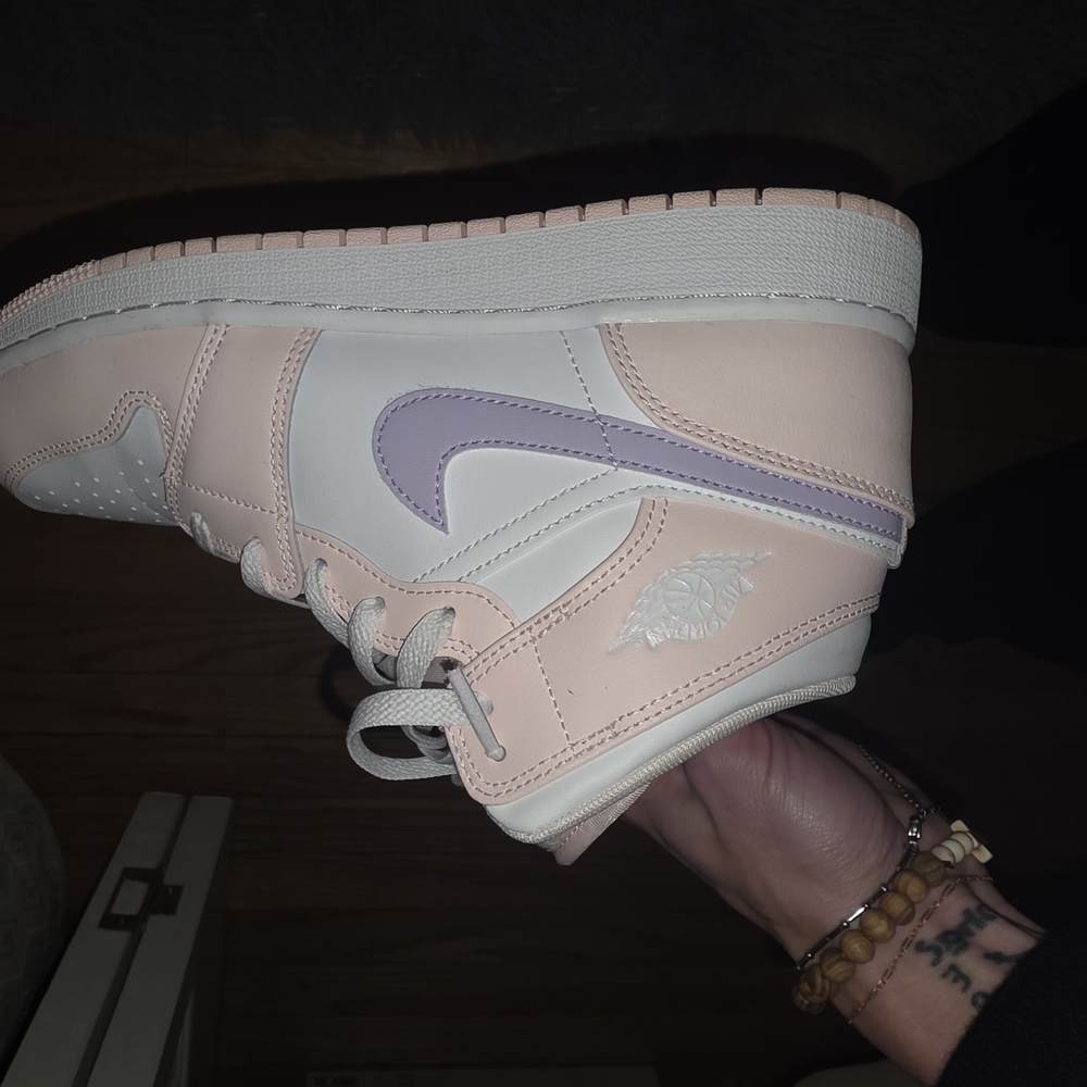 Women's Nike Jordan's Stylish Sneakers in Pink and Purple